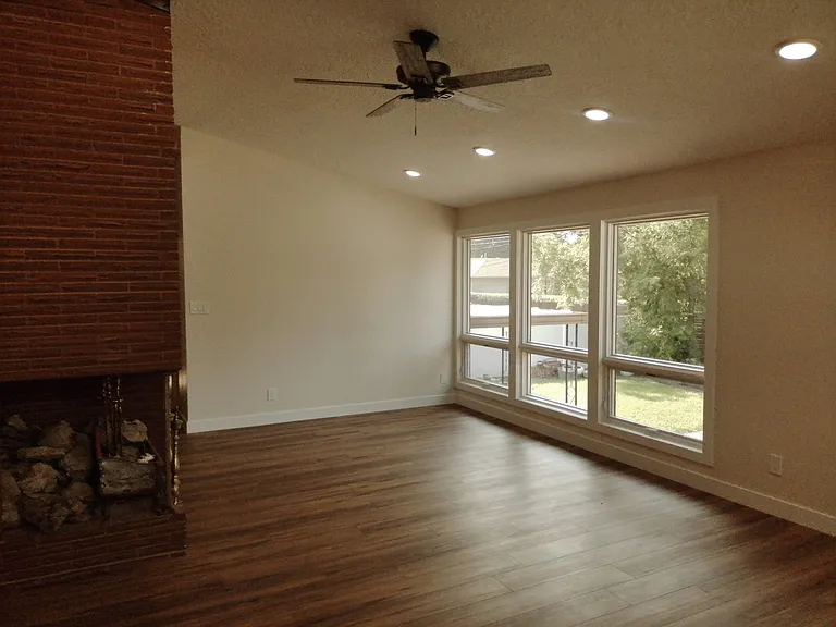 201 Circle Dr — Photo 8