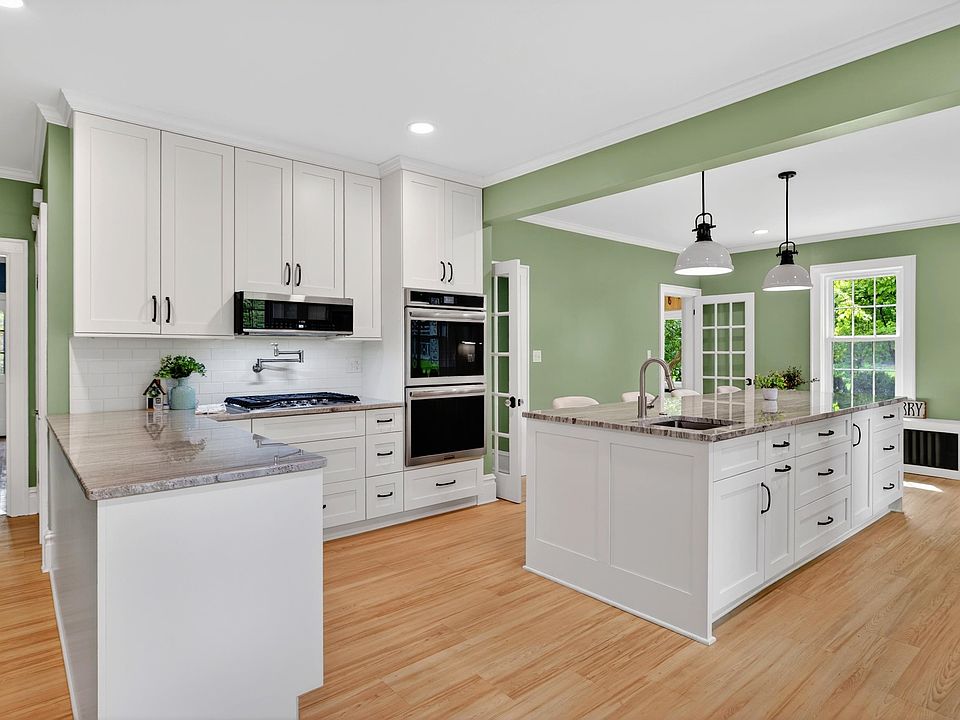 1st image of 557 S Ellison Ln