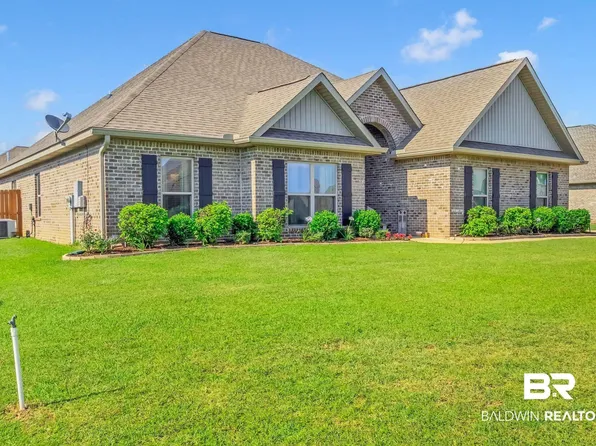 2046 Bourbon St, Foley, AL 36535