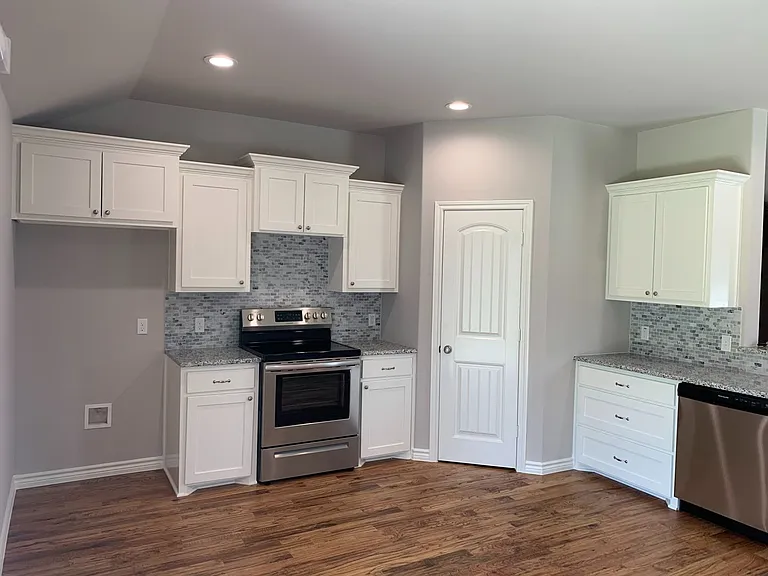 3503 Brookstone Dr — Photo 3