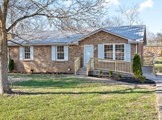 812 Prescott Dr, Clarksville, TN 37042