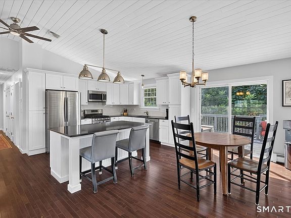 4th image of 24 Thimble Farms Rd