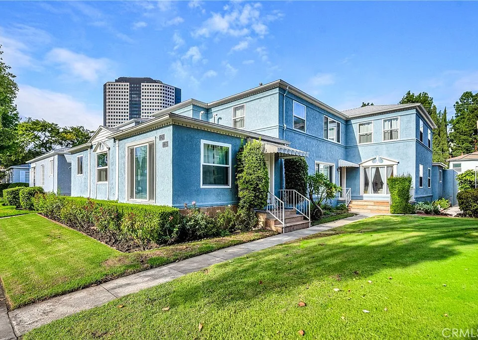 124 N Pass Ave #3
