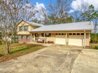 1030 Lamberth Rd, Alexander City, AL 35010