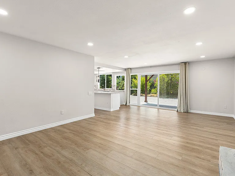 11342 Del Diablo St — Photo 17
