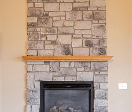 3rd image of 1701 Jayhawk Dr