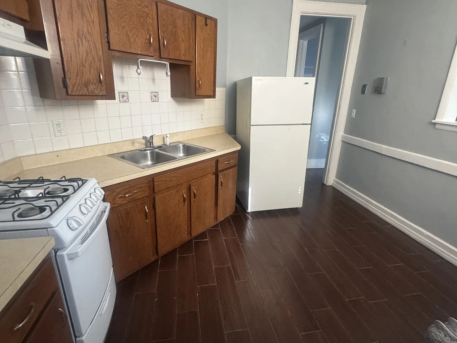 205 Lake Ave — Photo 3