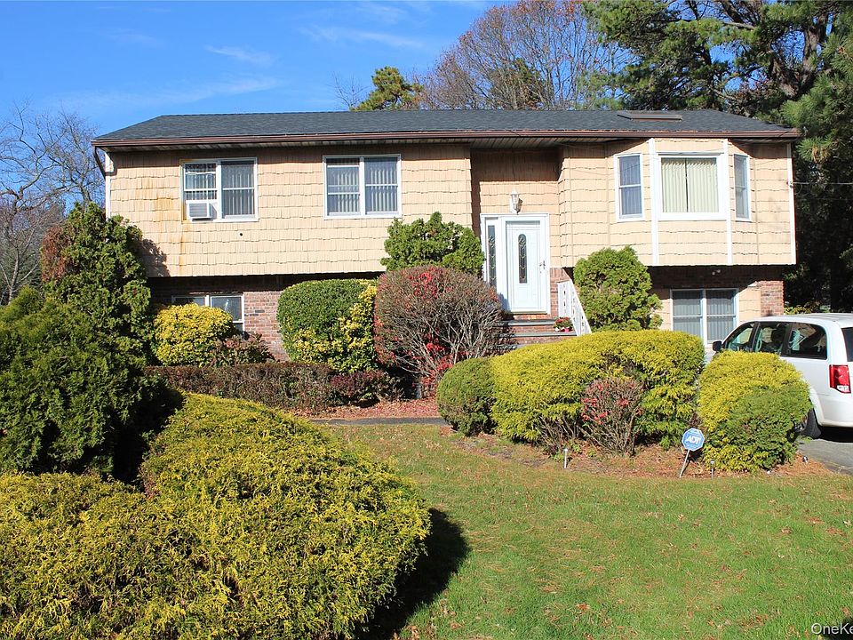 1st image of 15 Amityville Street