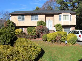 15 Amityville Street, Islip Terrace, NY 11752