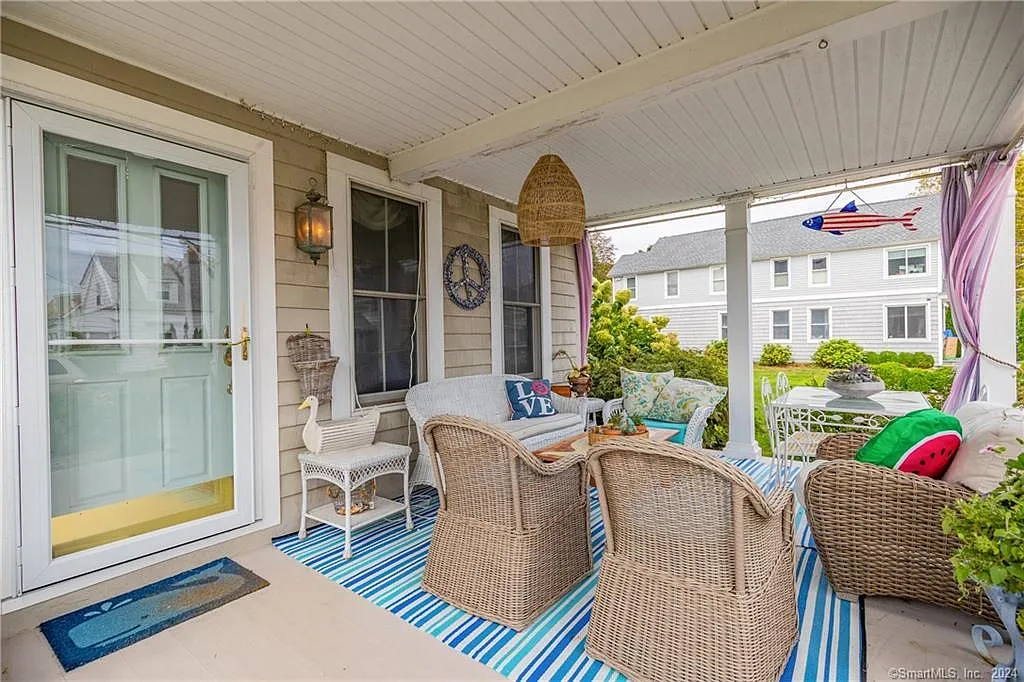 4 bed, 2.0 bath, 1944 sqft, $26,500 — Photo 3