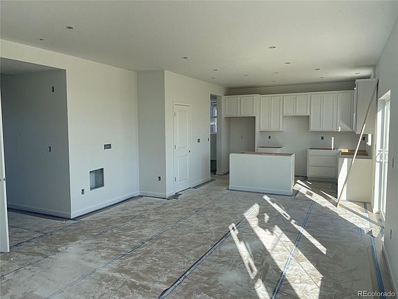4th image of 276 Kino Ct