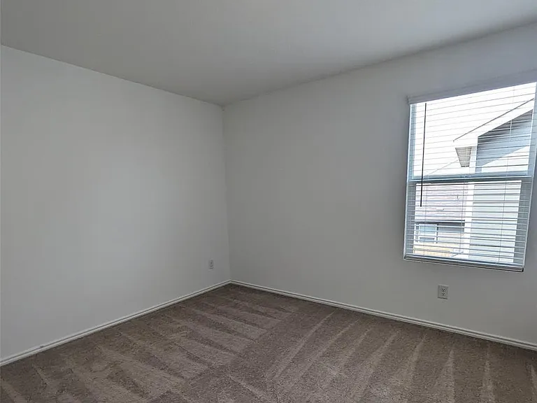 152 Avre Loop — Photo 21