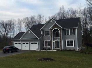 299 Valley Rd, Niskayuna, NY 12309