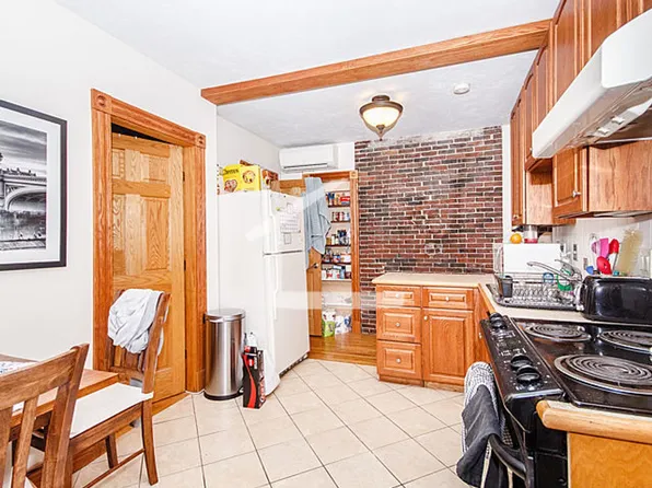 63 Anderson Pl, Boston, MA