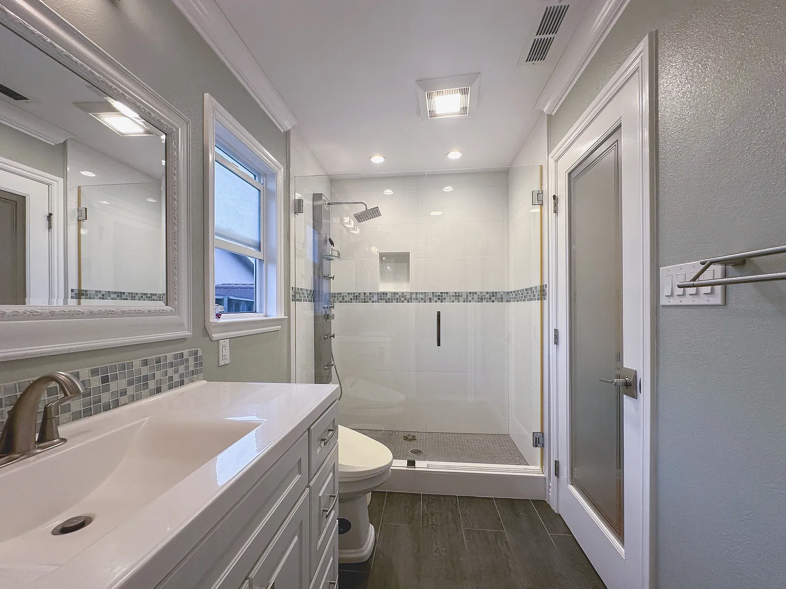 Farallone Dr, Cupertino — Photo 2