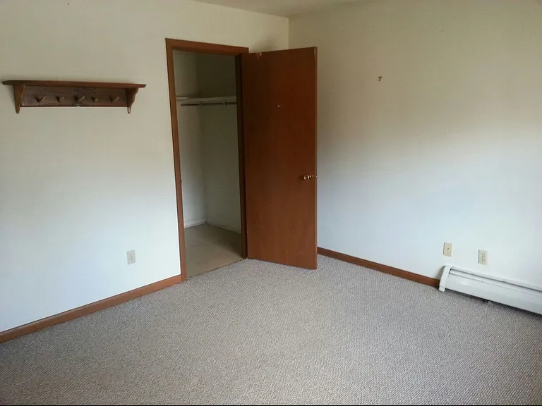 2714 Wayne Ave — Photo 7