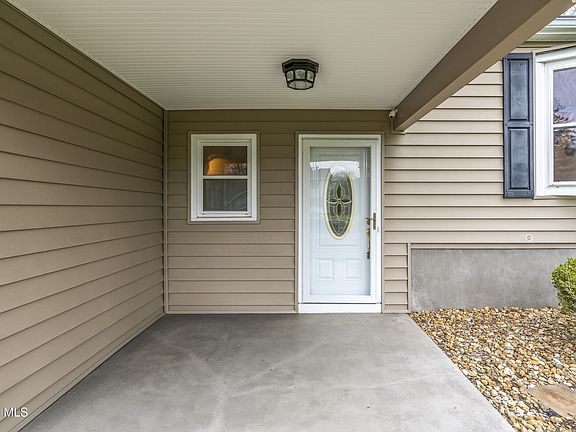 5th image of 61 Longmeadow Drive