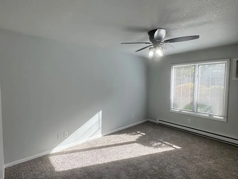 302 Jay Ray Ct — Photo 7