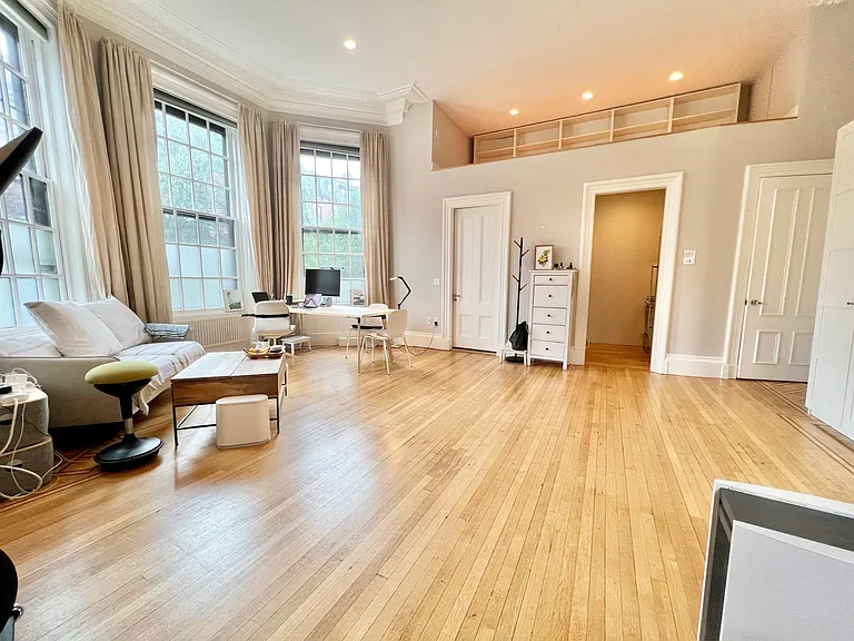 274 Clarendon St #1 — Photo 6