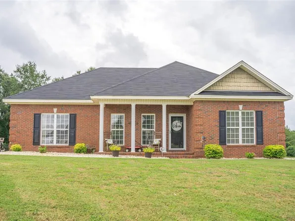 612 River Birch Dr, Plantersville, AL 36067