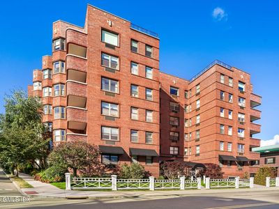25 W Elm St APT 16, Greenwich, CT, 06830