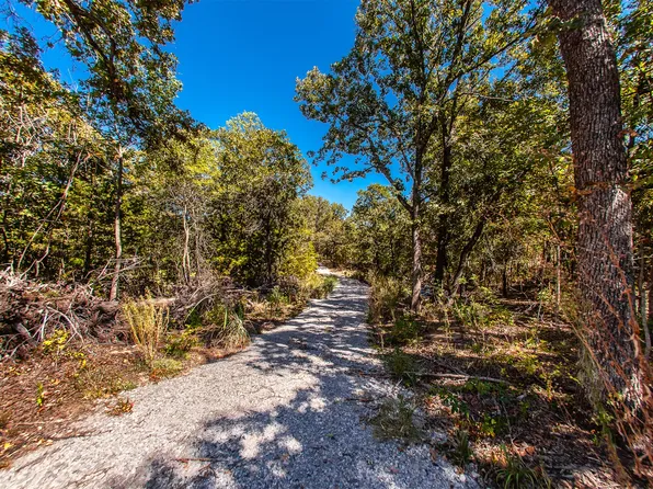 5773 Wildwood Dr, Sand Springs, OK 74063