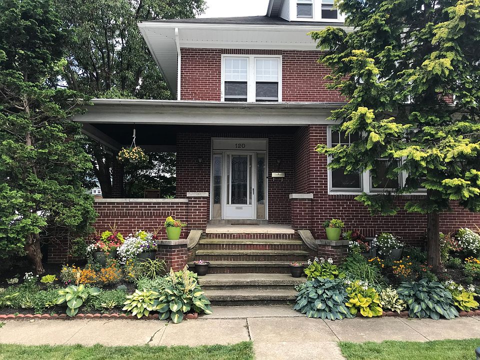 This is the front entrance of 120 Mayberry Ave