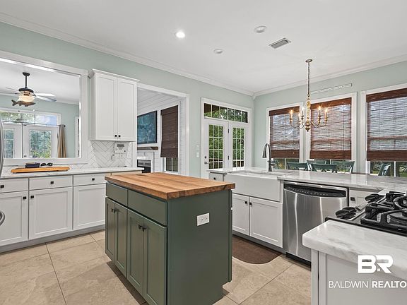3rd image of 18922 Boonie Ln