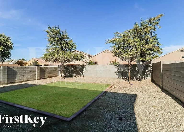 10222 W Hess St — Photo 15