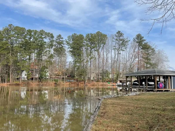 36 Pasture Gate Rd, Macon, NC 27551