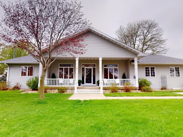 14676 Fir Ave, Clear Lake, IA 50428