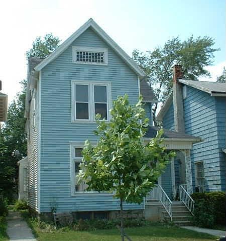 2nd image of 242 Jefferson St