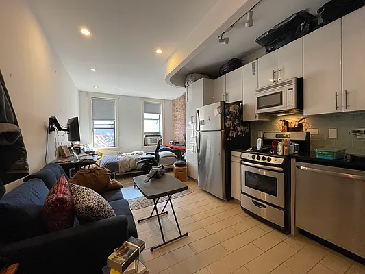 Rented by Building Equity Real Estate LLC | media 5