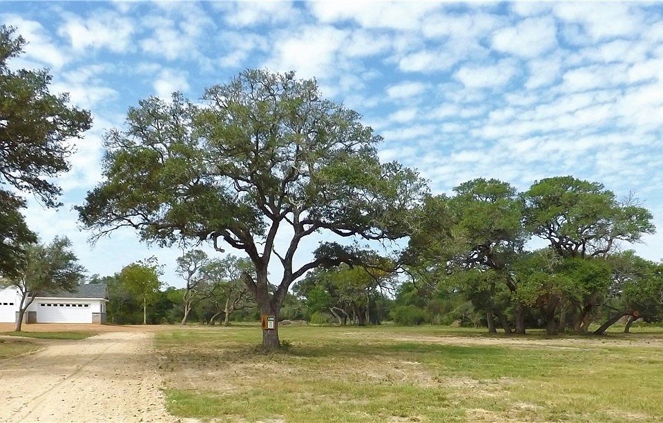 1st image of 1290 Legacy Oaks