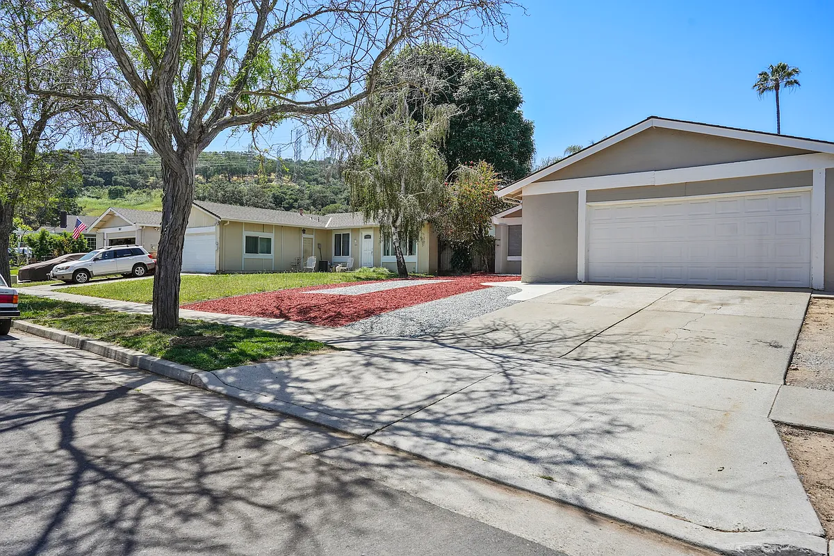 Building Photo - 303 Martinvale Ln