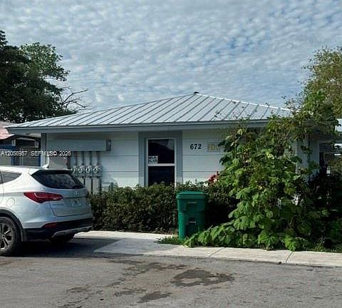 2nd image of 678 NW 14th St