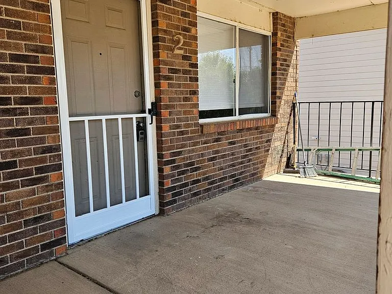 2 bed/1bath — Photo 9