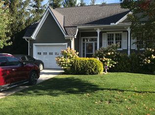 43 Green Briar Dr, Collingwood, ON L9Y 5H9