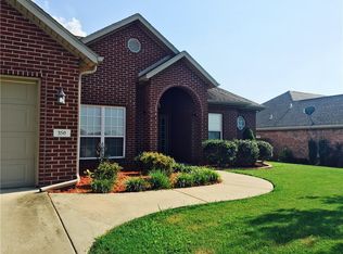 350 Halleck Coach Rd, Centerton, AR 72719