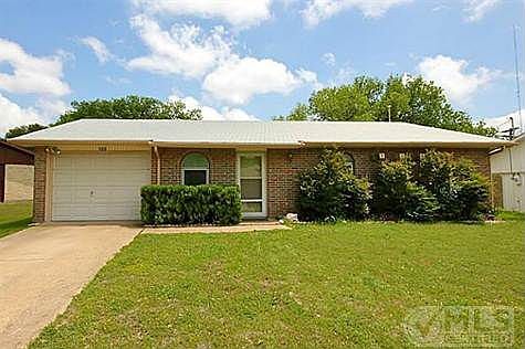 1st image of 105 Yorkshire Dr