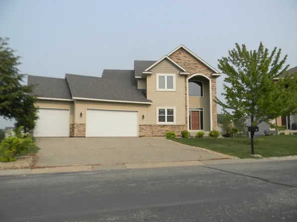 1012 Harvest Dr SW, Lonsdale, MN 55046