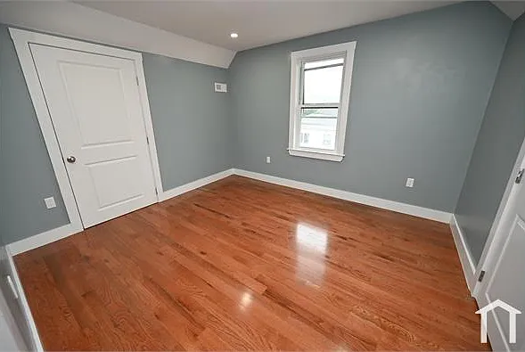 16 Greenwich St #2 — Photo 8