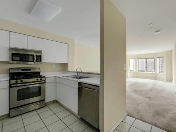 403a Nelson Court image 1 of 20