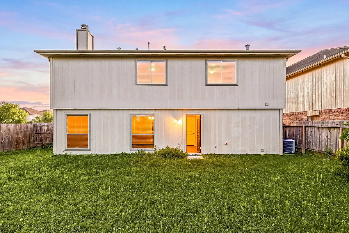 Building Photo - 21039 Vista Trail Ct