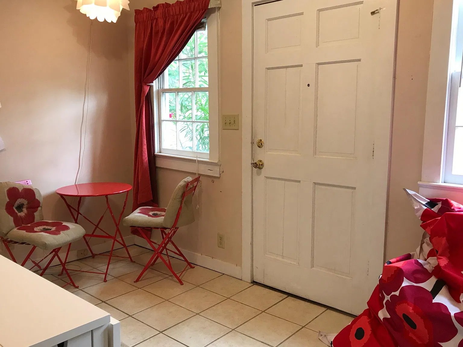 1 bed, 466 sqft, $1,300 — Photo 2