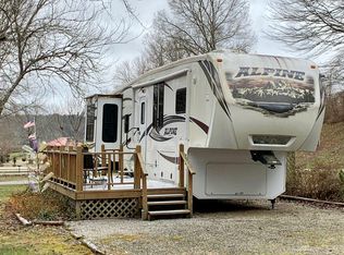 16 Moccasin Ln, Blairsville, GA 30512