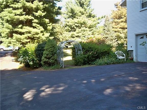 LOOKING UP THE DRIVEWAY