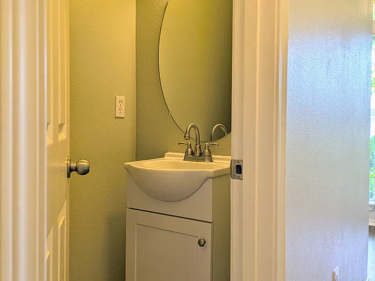 17469 SW Turning Leaf Dr — Photo 3