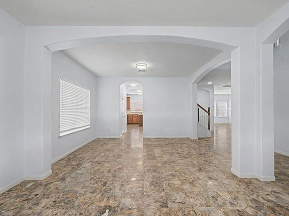 4th image of 9519 Arrowhead Terrace Ln