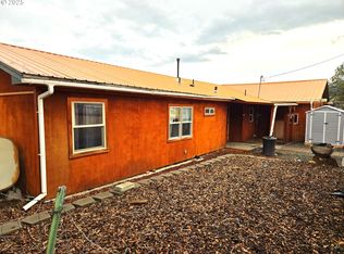 390 Highlan Ter, Mount Vernon, OR 97865